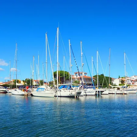 Daire Club Nautic-22 By Interhome